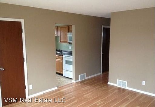 4th image of 1146 Norton St