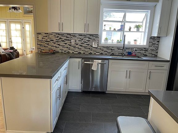 Fully remodeled kitchen 