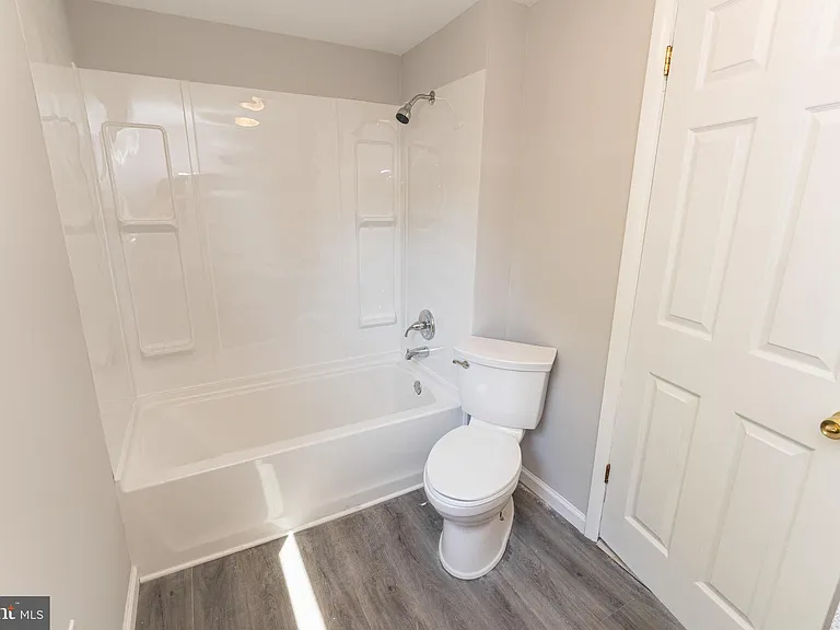 1507 Race St — Photo 29