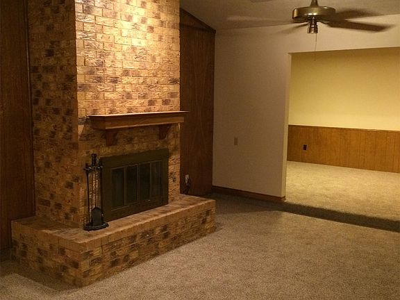 2nd image of 2002 Auburn Dr