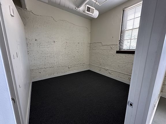 3rd image of 1710 Bruce Ave #114