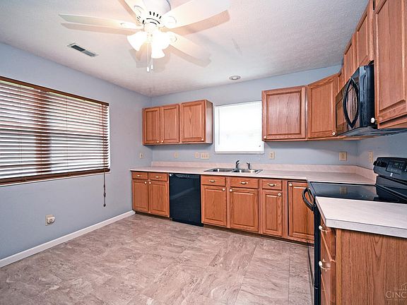 5th image of 26 Floral Ave