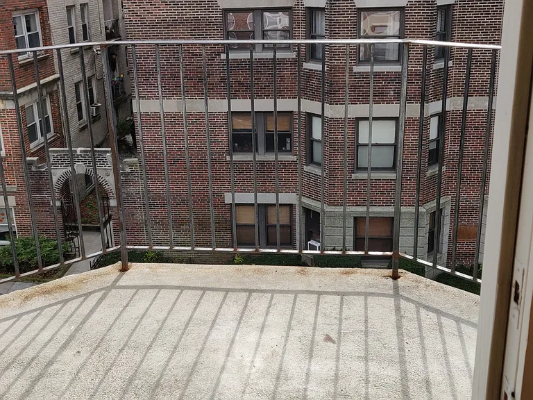 39 Boulevard Ter #2 — Photo 27