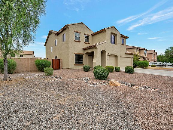 2nd image of 686 E Sun Valley Farms Ln