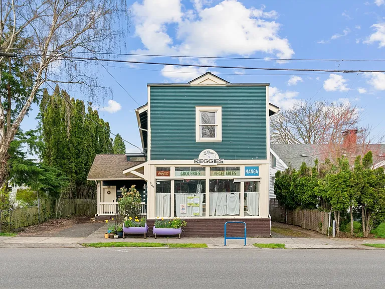 7015 N Greeley Ave #B — Photo 10