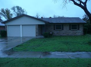 5813 Rosalyn Dr, Watauga, TX 76148