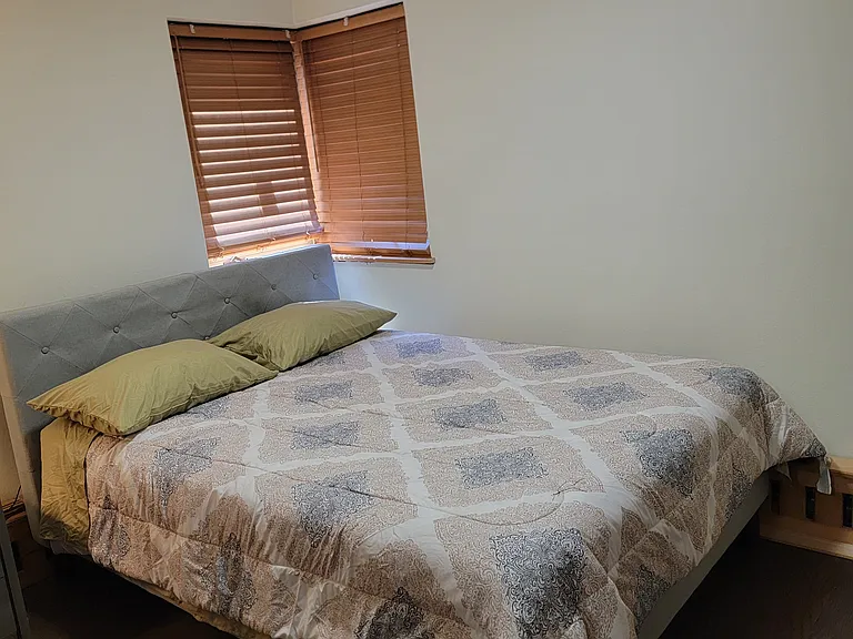1800 Lasalle Ave #106 — Photo 23