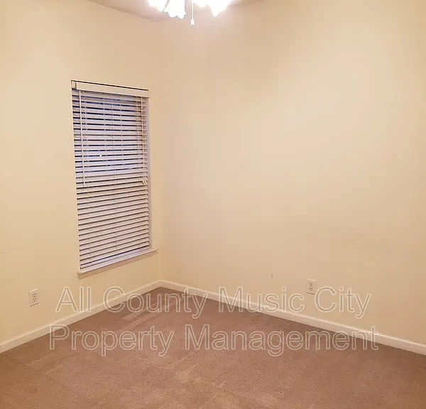 905 Weatherside Ct — Photo 12