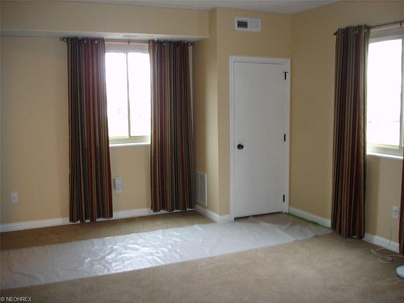2nd image of 1242 Roundtable Ct
