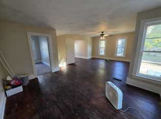 939 W 10th St FLOOR 2, Erie, PA 16502