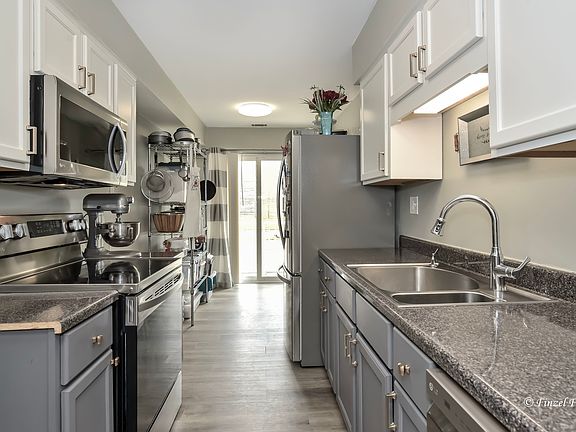 3rd image of 2242 N Baldwin Way Unit 1A