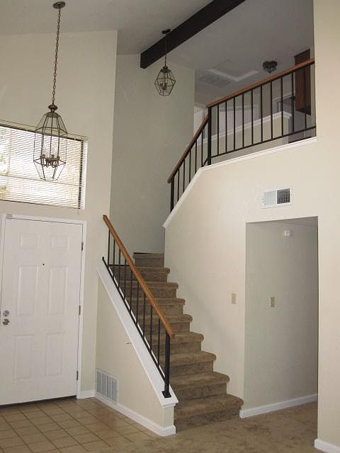 1st image of 225 Wildflower Dr
