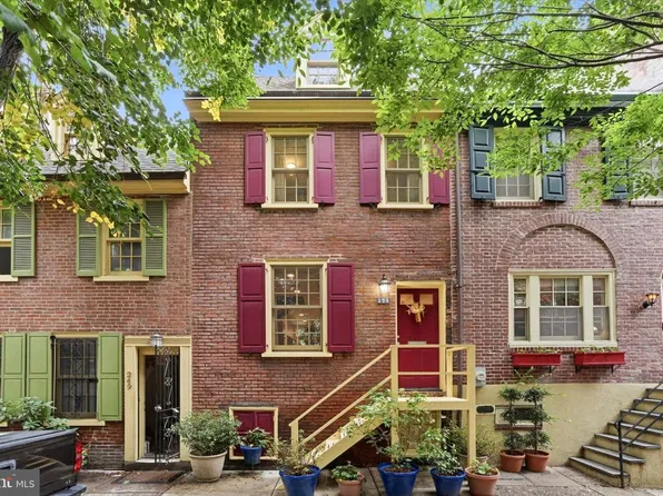 251 S Warnock St, Philadelphia, PA 19107