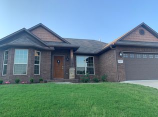 1015 Glass St, Cave Springs, AR 72718