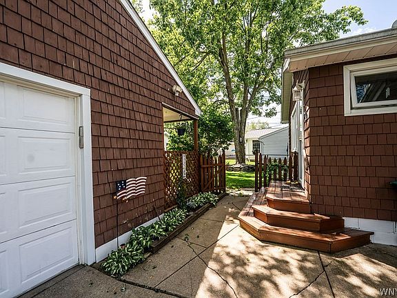 5th image of 435 Fries Rd