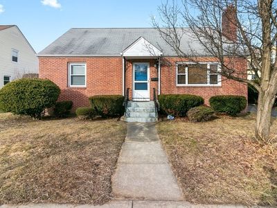 56 Ellerton St, Chicopee, MA, 01020