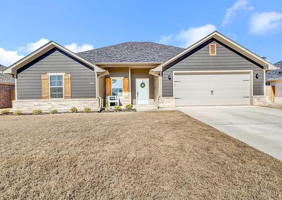 425 Laura Ln, Chandler, TX 75758 | Zillow