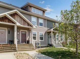 32 W Reid Ct, Sylvan Lake, AB T4S 0L9