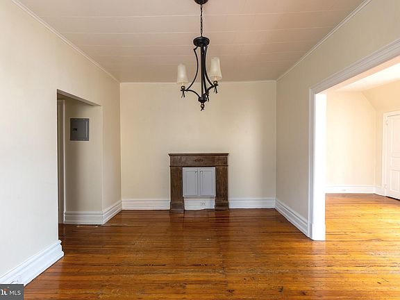 3rd image of 236 W Harvey St #3R