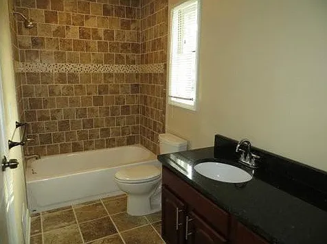 2366 Fairview Rd SE — Photo 9