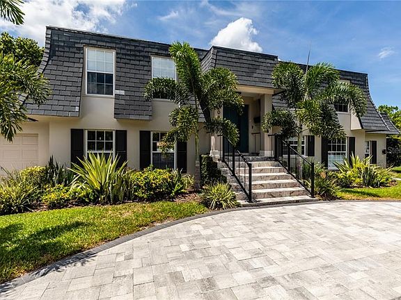 4th image of 2081 Tanglewood Way NE