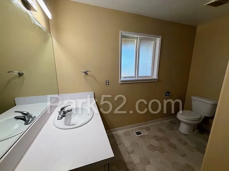 5502 27th St NE — Photo 7