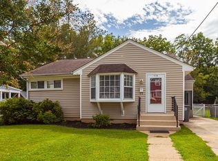 715 Mapleton Rd, Rockville, MD 20850