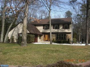 2 Crofton Ct, Voorhees, NJ 08043