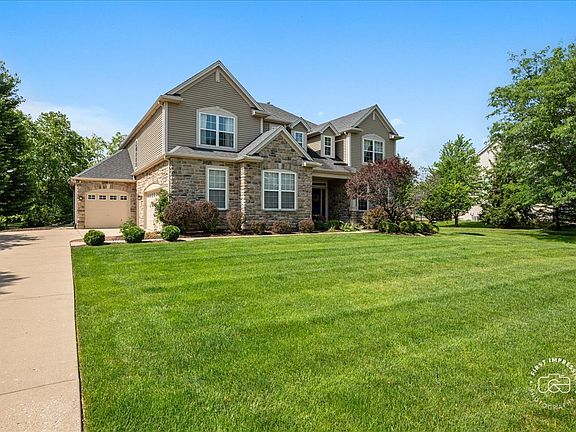 2nd image of 2682 Bauer Rd