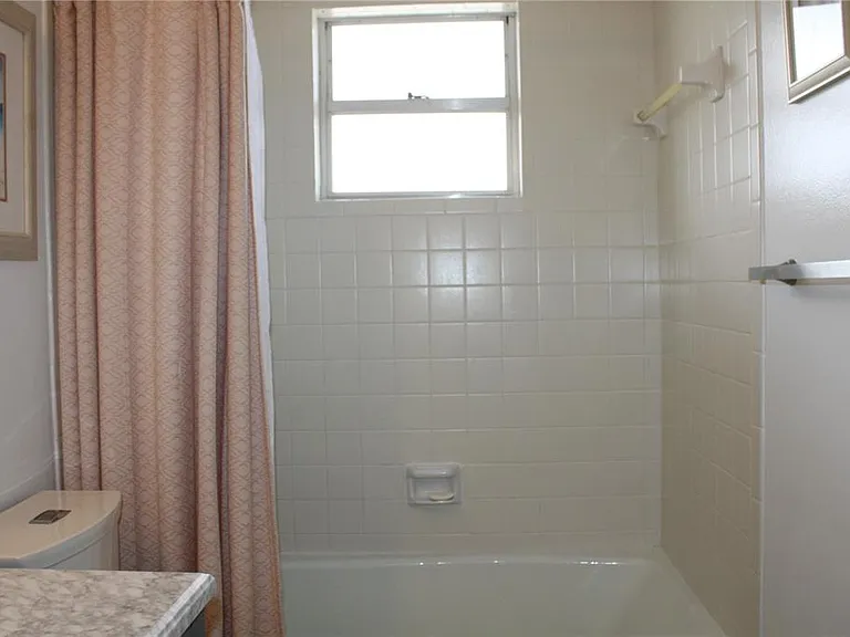 4240 Ironwood Cir #404 — Photo 32
