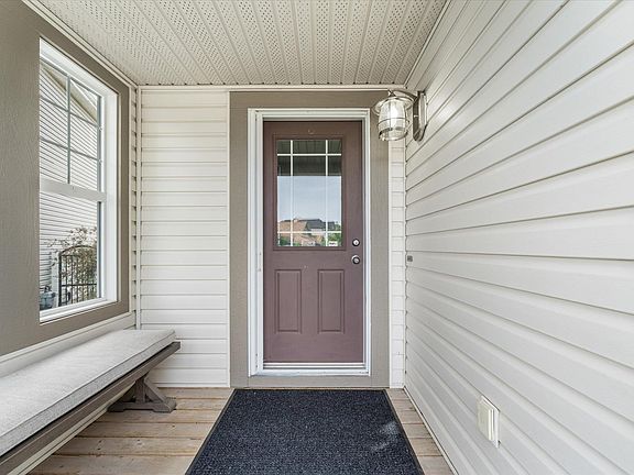 3rd image of 67 Summerfield Wynd