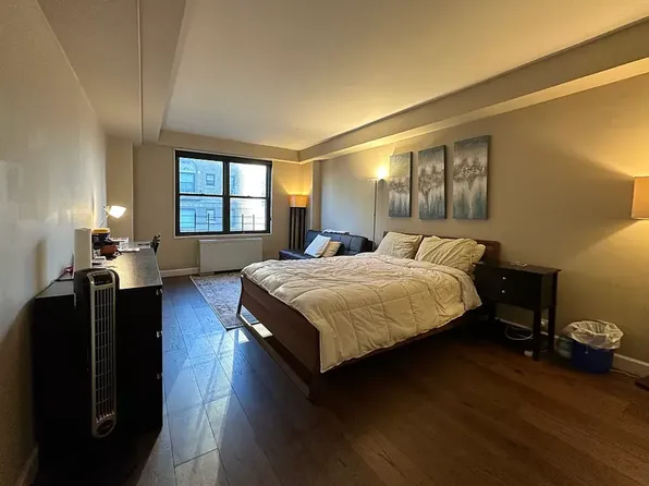 120 East 90th Street image 1 of 14