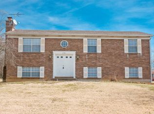 8264 Springdew Dr, Cincinnati, OH 45231