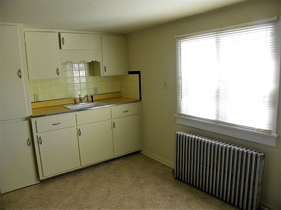 3rd image of 30-32 Charles St