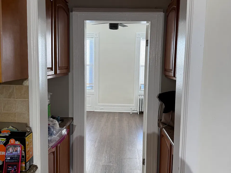98 Grace St #2