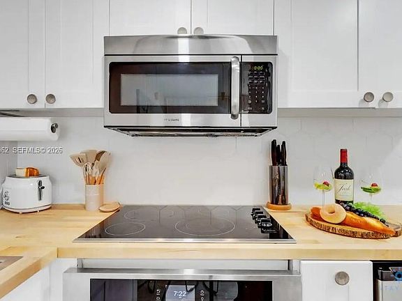 3rd image of 7326 Collins Ave APT 201
