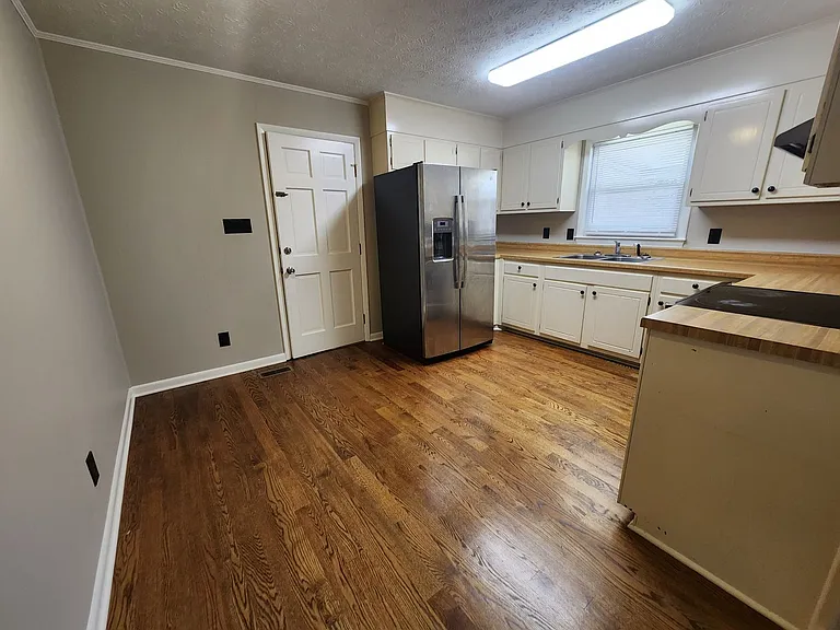 1508 Darvel Ave — Photo 5