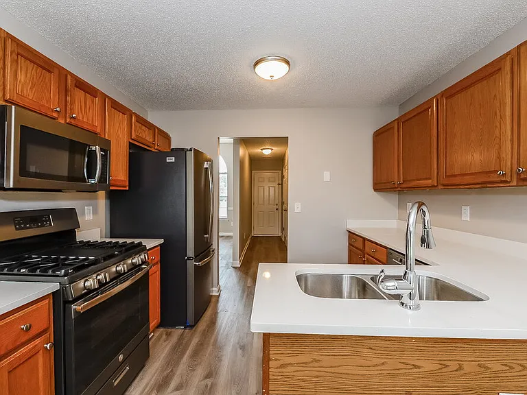 5467 Sapphire Cir — Photo 6