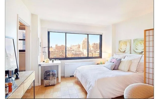 Rented by Douglas Elliman | media 7