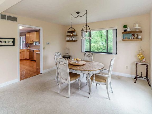 4th image of 5561 Eagle Ln