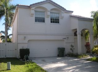 15867 NW 14th Mnr, Pembroke Pines, FL 33028