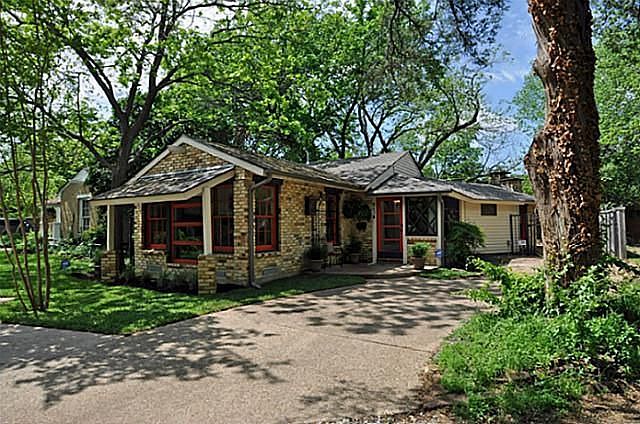 1st image of 643 Coombs Creek Dr