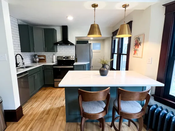 592 Ottawa Ave, Saint Paul, MN 55107