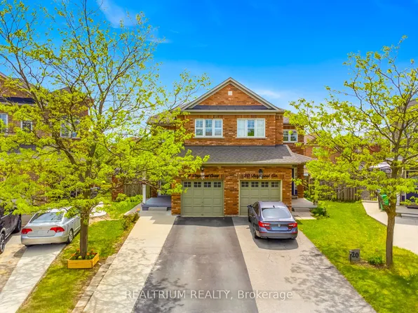 18 Deepcoral Ct, Brampton, ON L6V 4P7