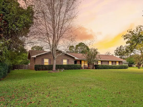 103 Dover Ct, Dothan, AL 36305