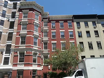 Sold by Barlavi Inc.