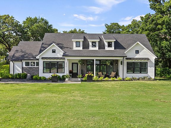 2nd image of 2030 Cedar Dr