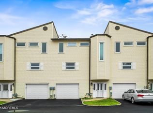 15 Haven Way, Keyport, NJ 07735