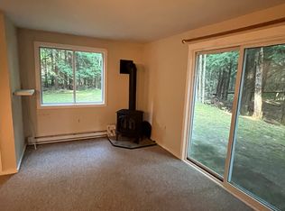 787 Pine St, Contoocook, NH 03229