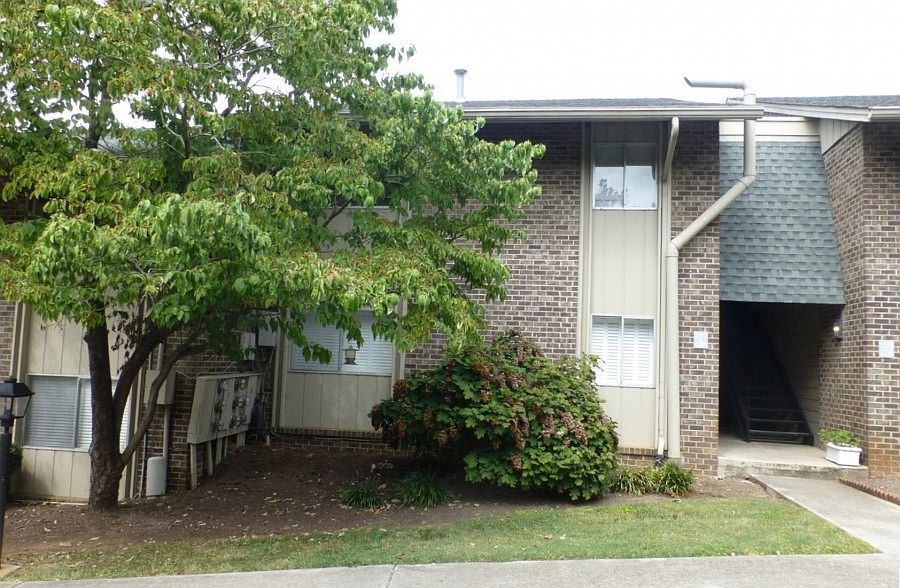2nd image of 3636 Taliluna Ave APT 137